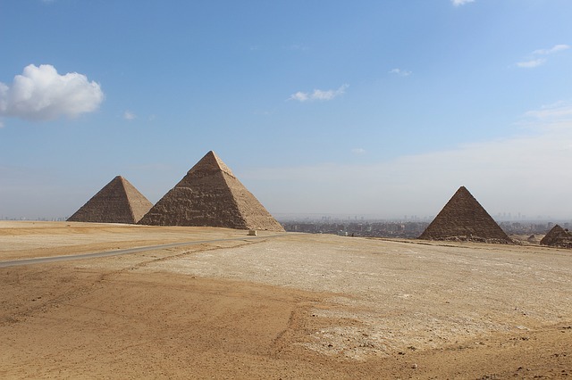 pyramids 1320777 640